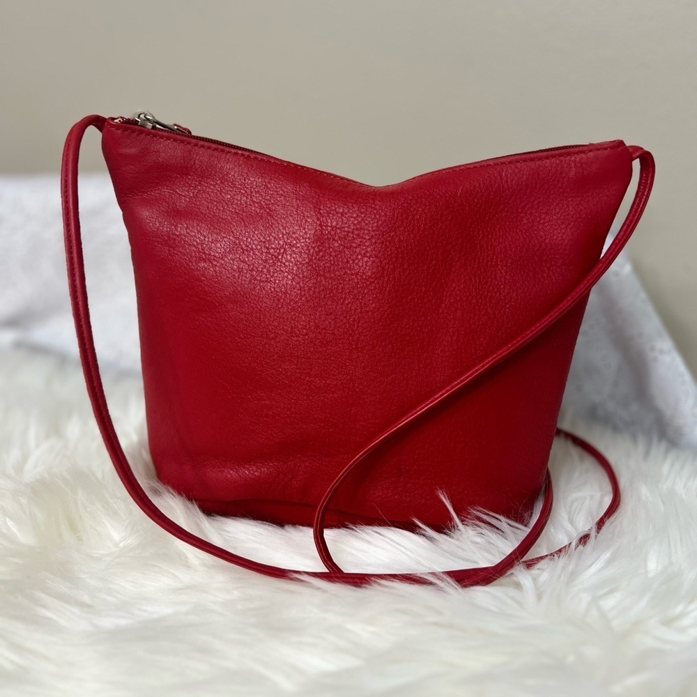 SVEN USA Elegant Red Leather Crossbody Bag